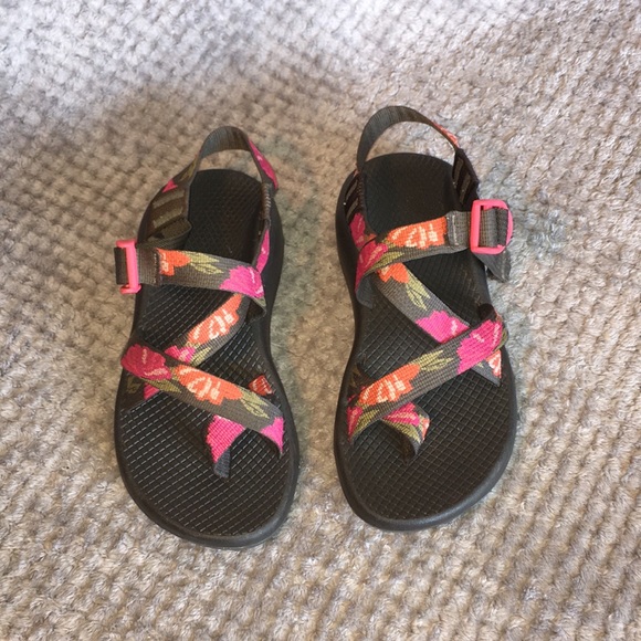 chaco sandals pink